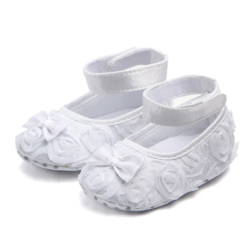 Обувь для девочек; детская обувь принцессы с вышивкой и бантом; нескользящие Мокасины с пряжкой на мягкой подошве - Цвет: Белый