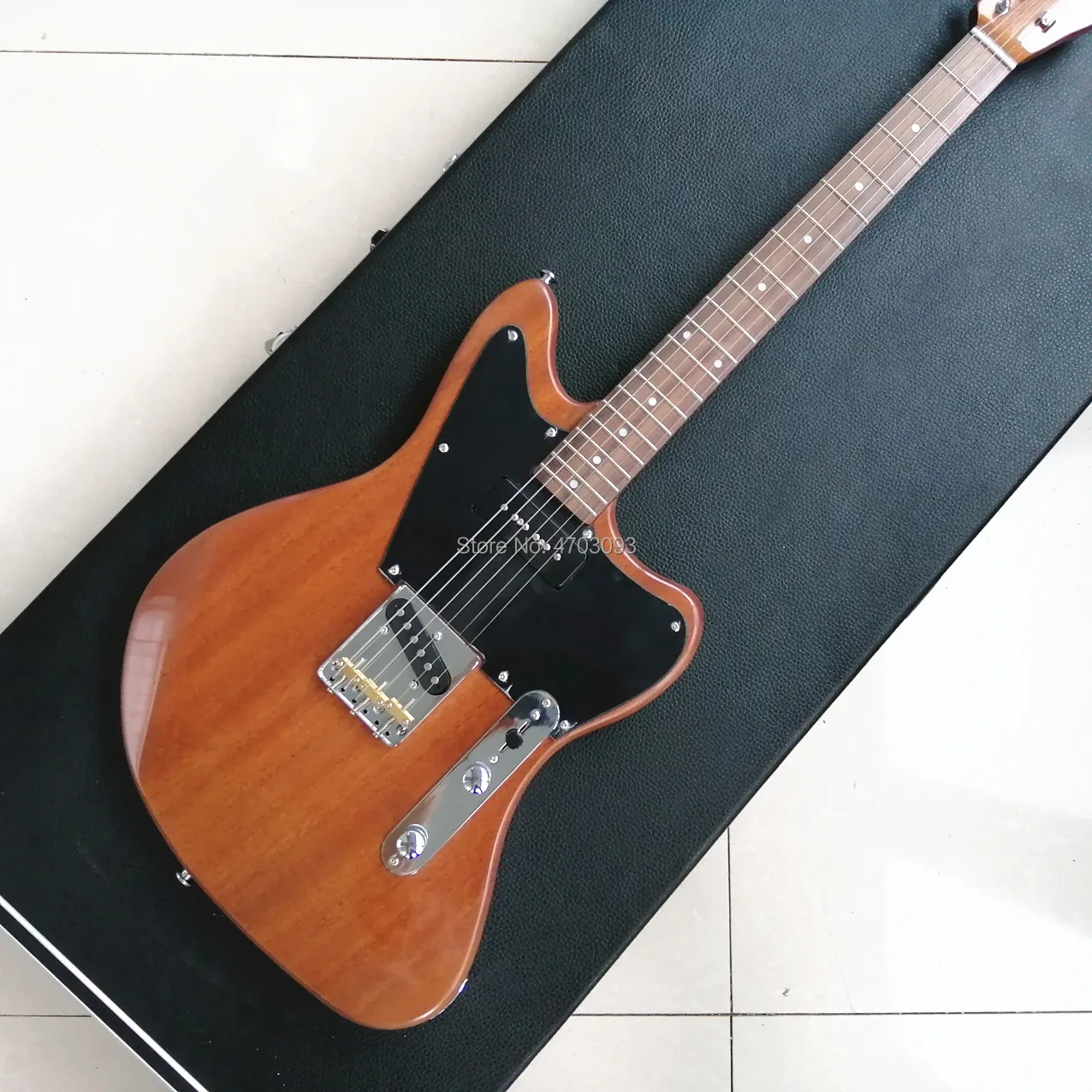 

Good quality .6 strings electric guitar,Jaguar model with quilted maple top,slivery hardware,black pickguard,Free shipping