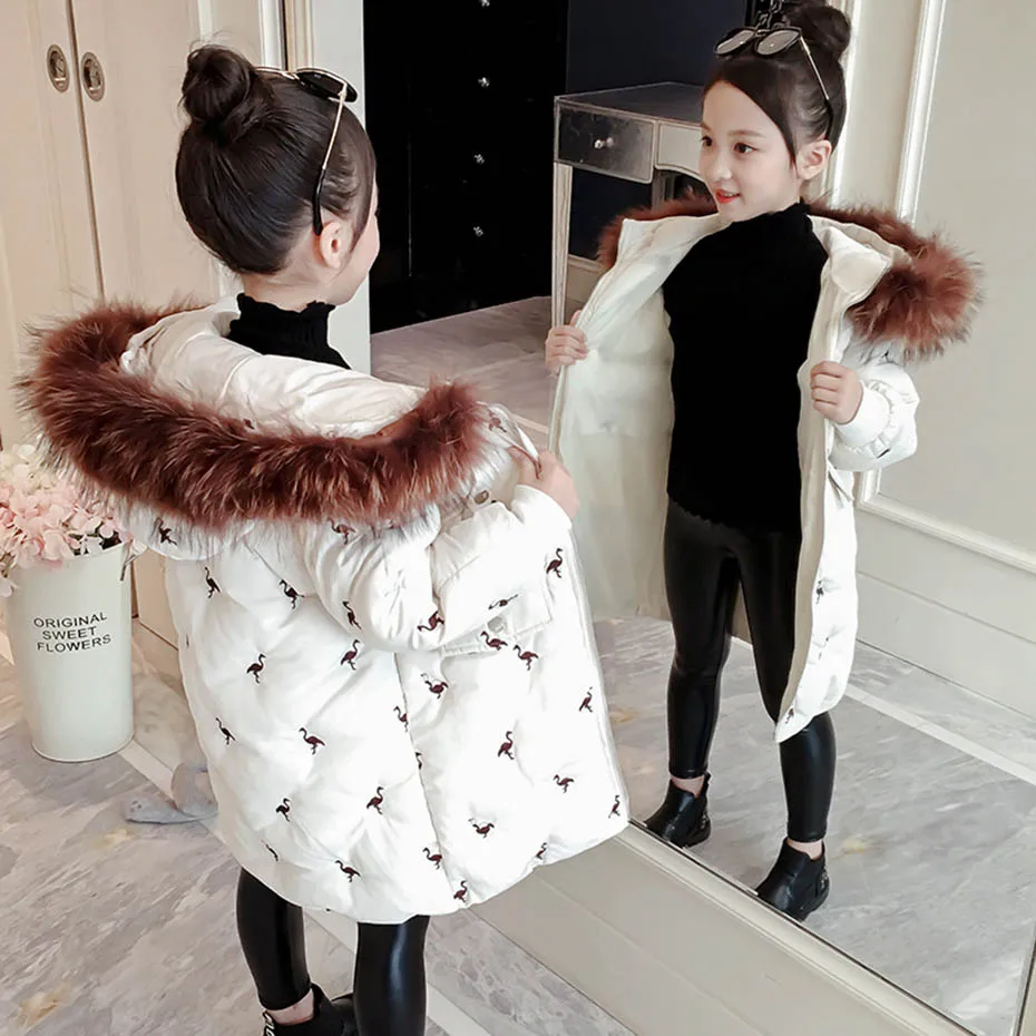 Новинка; пуховое пальто для девочек; парки с вышивкой и героями мультфильмов; пуховики с капюшоном и меховым воротником для девочек; модная зимняя одежда для девочек; школьная одежда