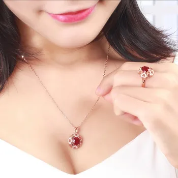 

European and American Ruby Diamond Flower Pendant Necklace heart-shaped red crystal plated necklace