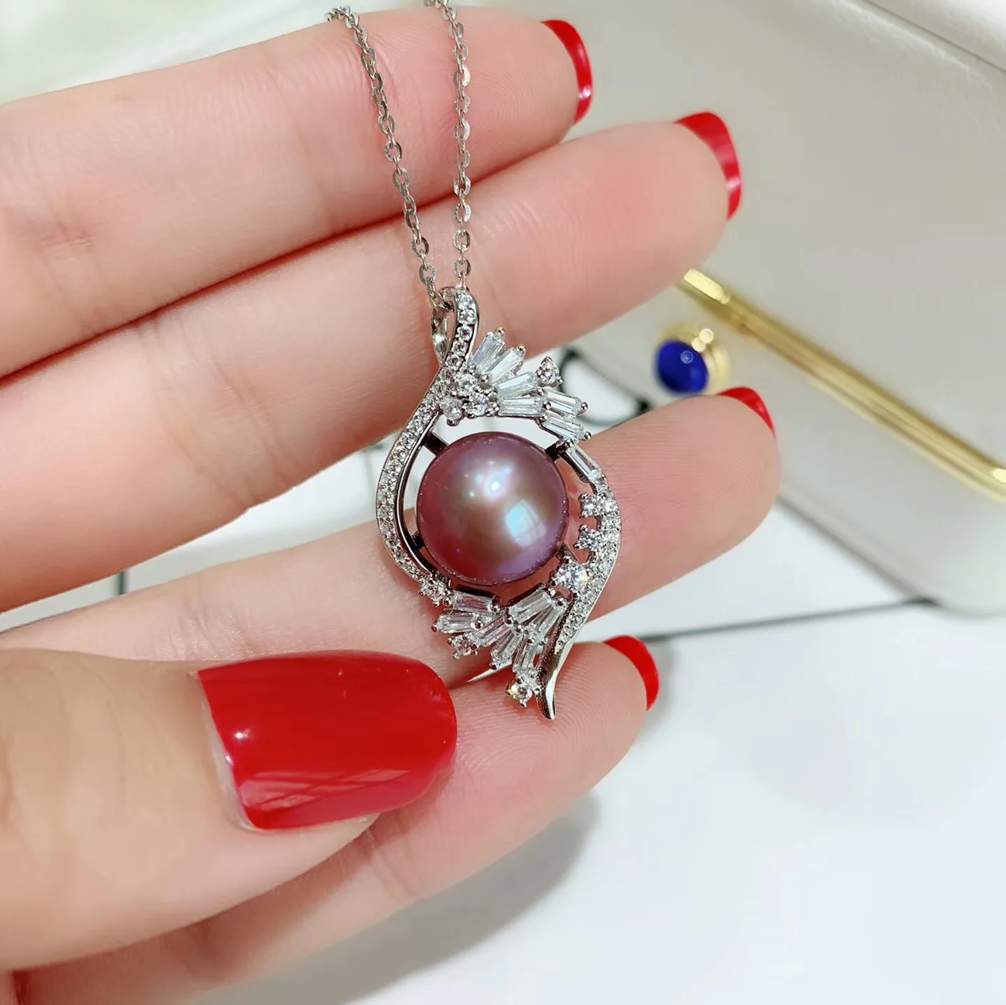 

Butterfly Home Rydz1x18aje Natural Pearl 11-12 Glare Steamed Bread round S925 Silver Zircon Pendant Send Silver Necklace