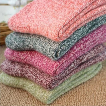 

New Fashion Autumn Winter 5 Pairs Womens Wool Cashmere Thick Sock Lady Soft Casual Winter Socks Xmas Gifts