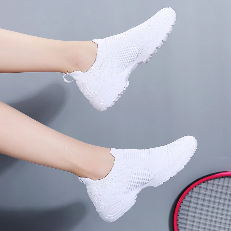Tenis feminino/Новинка года; брендовая теннисная обувь для женщин; мягкие черные и белые кроссовки в сеточку; спортивная обувь для спортзала; zapatos mujer Basket Femme - Цвет: Белый