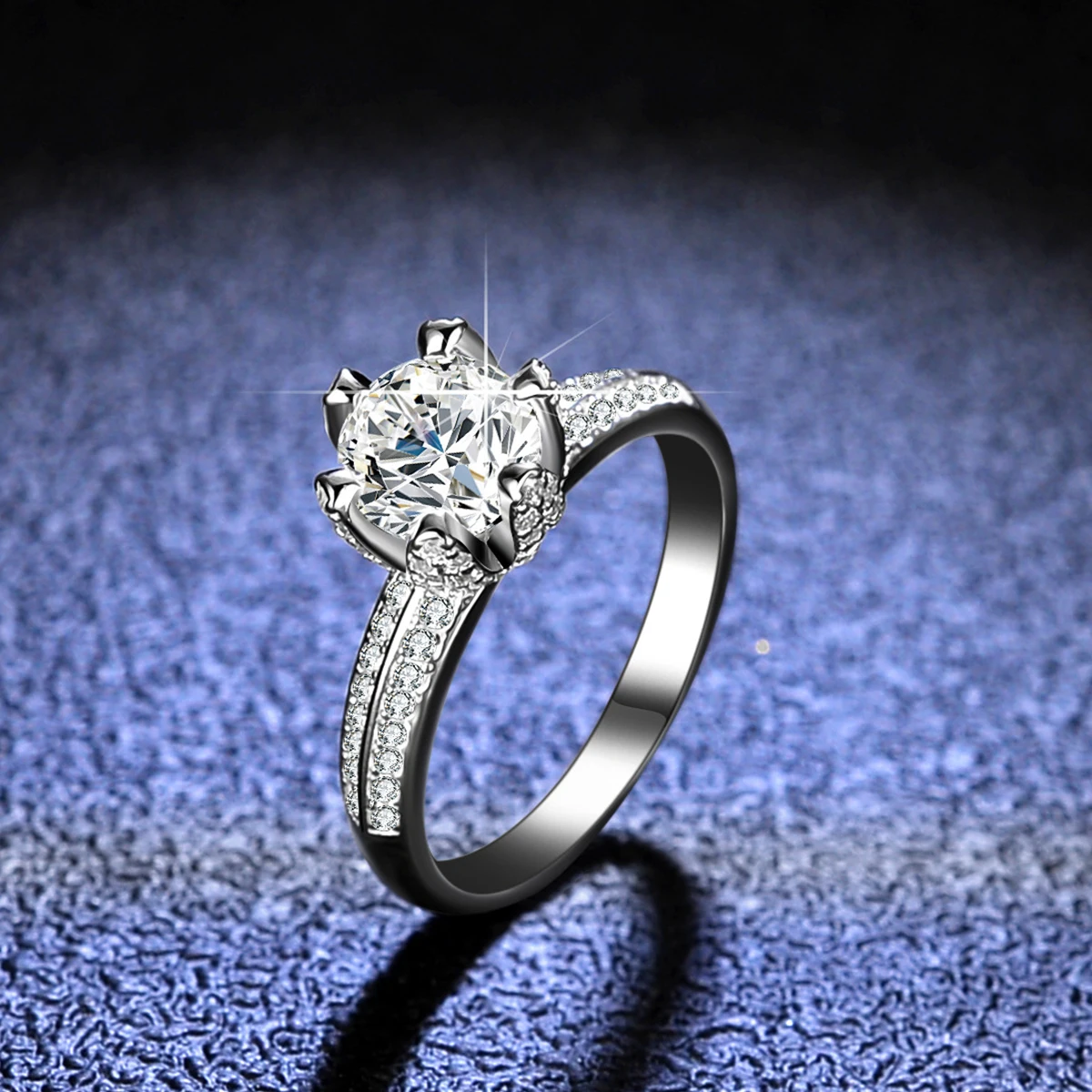 18K White Gold Plated 925 Silver Moissanite Ring 2.0ct D Color Round, 8mm  Width, Trendy Moissanite Engagement Rings Gift For Women From  Universitystore, $54.66 | DHgate.Com