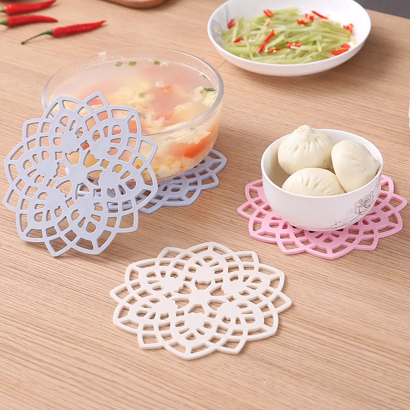 

Creative Lacework Silicone Table Mats Individual Table Placemat Tableware Coasters Drink Coaster