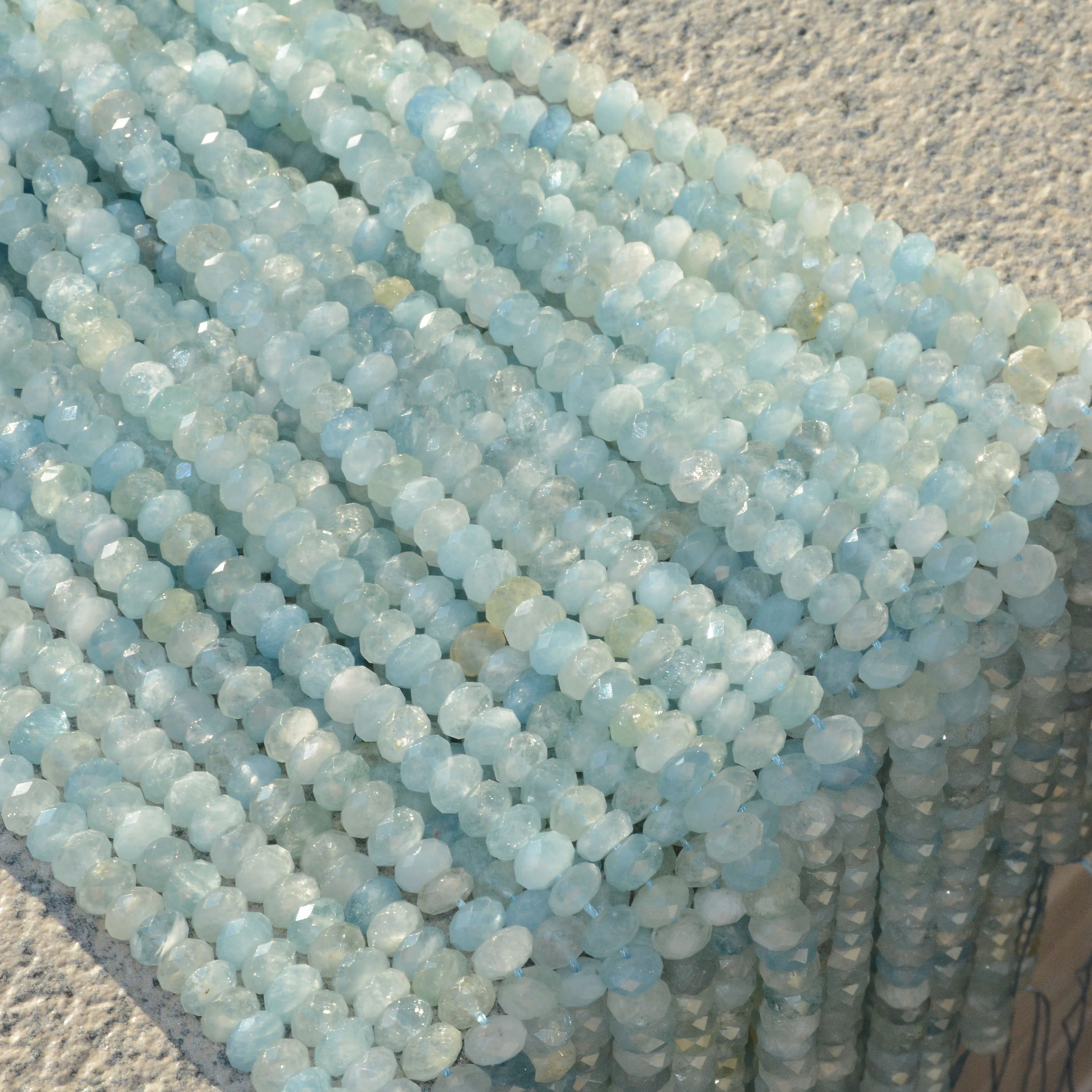 

Natural Translucent Aquamarine Bright Cutting Faceted Rondelle Beads 5x8mm