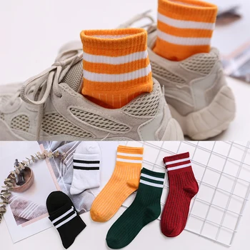 

Spring Women Cotton Blend Sports Socks Casual Solid Color Two Bars Breathable Middle Tube Socks