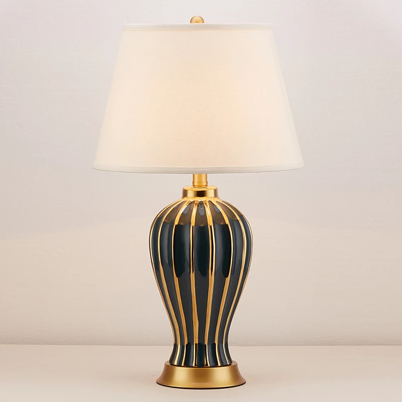 

European American Decoration Table Lamp Ceramic Desk Light for Living Room Bedroom Bedside Modern Lighting Fixtures Luminarie