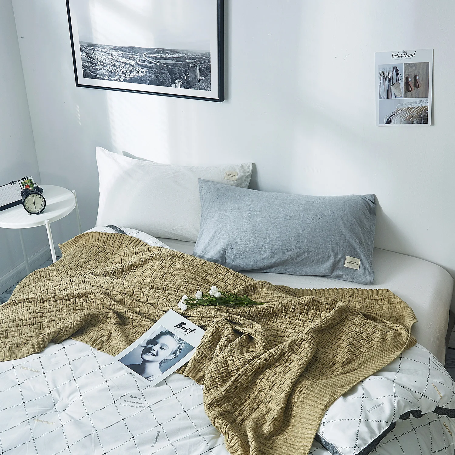 INS innovative simple pattern design thread blanket air conditioning blanket adult knitted blanket sofa warm foot blanket - Цвет: dark green