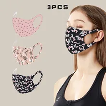 Um turbante colorido reutilizável da cara da tela elegante máscara lavável neutra elegante de secagem rápida, respirável, confortável e macio