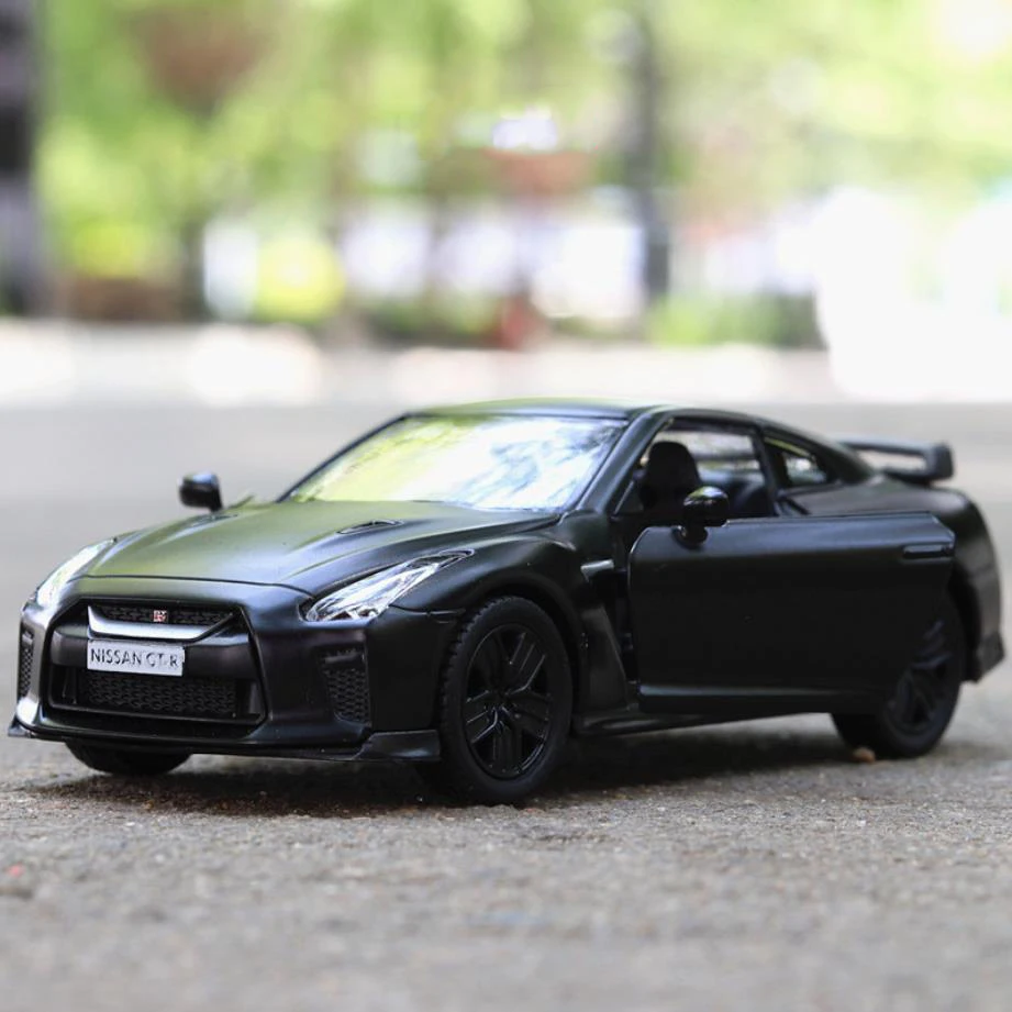 Горячая 1:36 Масштаб колеса nissan gtr литья под давлением спортивная машина металлическая модель восточный бог войны вытяните назад автомобиль сплав игрушки коллекция для подарков