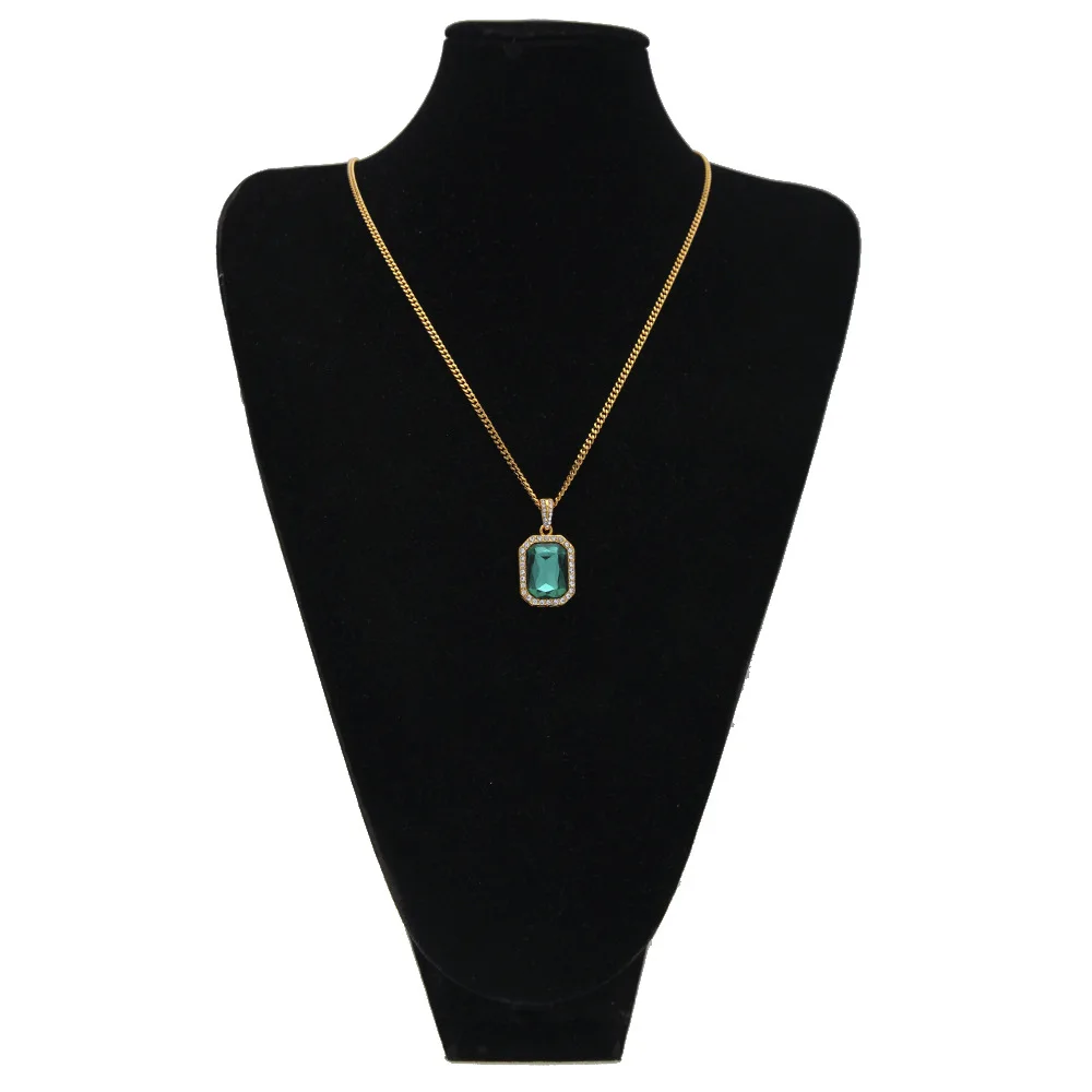 4701584600_856345497