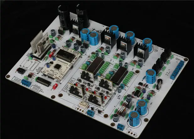 

Специальная улучшенная версия ЦАП TDA1540 (режим NOS поддерживает воспроизведение 192K)
