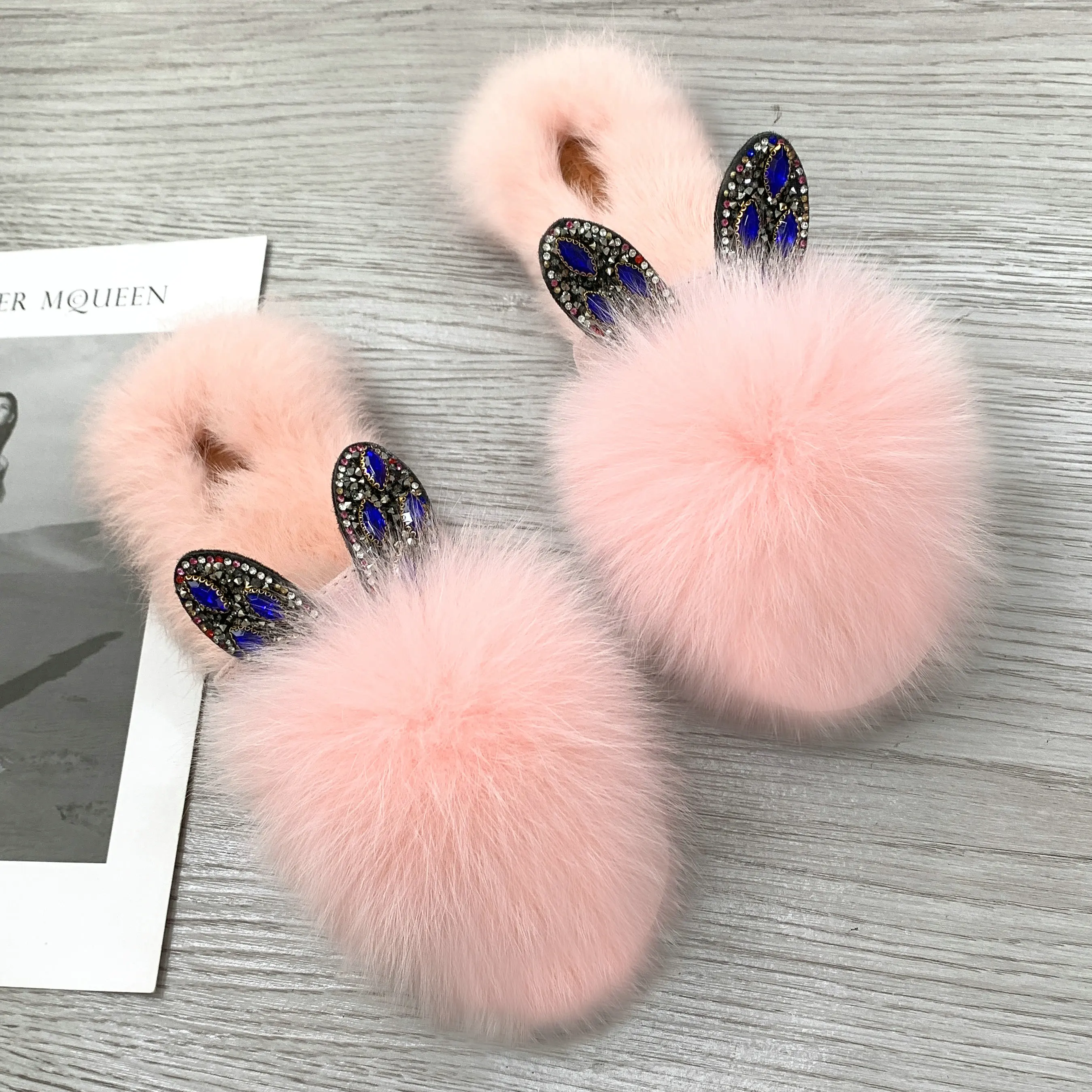 

Size 35-40 in 2 Style!2020 New Autumn Women Cute Flip Flops Flat Heels Real Fox Fur Shoes Woman Bling Rabbit Ear Girls Slippers