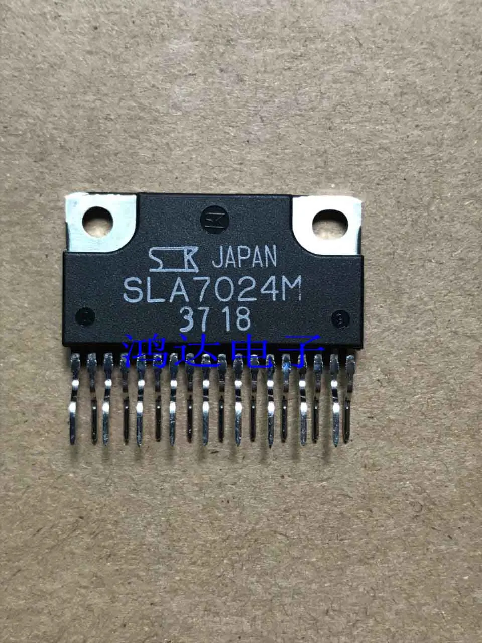 SLA7024M/ZIP-18