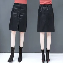 Сезон осень-зима; модные женские туфли эластичный с высокой талией кнопки черного цвета из искусственной кожи с юбкой, осень тонкий 5xl юбки с разрезом для Для женщин