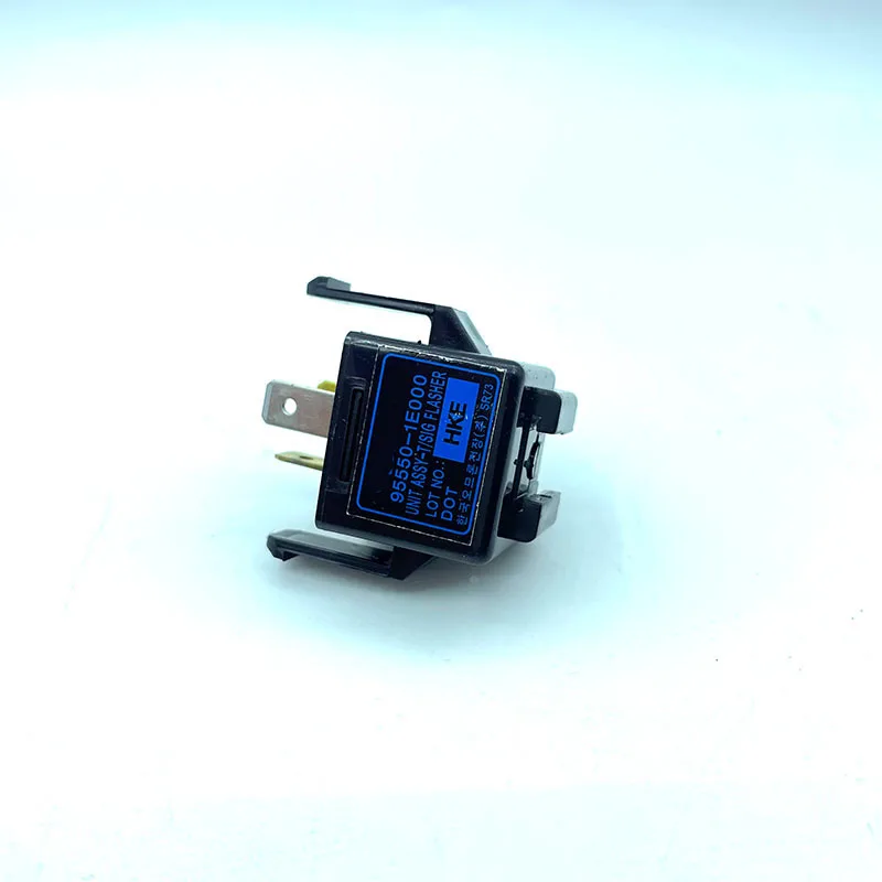 Relais Clignotant 3 Broches 12V Pour LED – Solution Hyper Flash, Compatible 0.1-150W, Dimensions 3x3x4.1 Cm