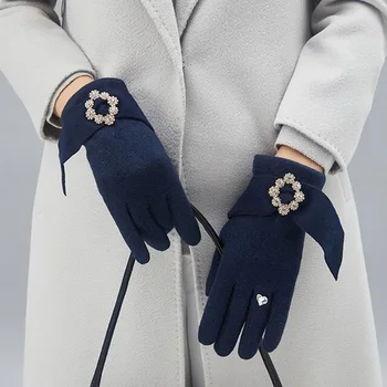 Winter Women Driving Warm Gloves Female Gold Velvet Belt Thicken Touch Screen Mittens High end Diamond Cashmere Gloves H70 1