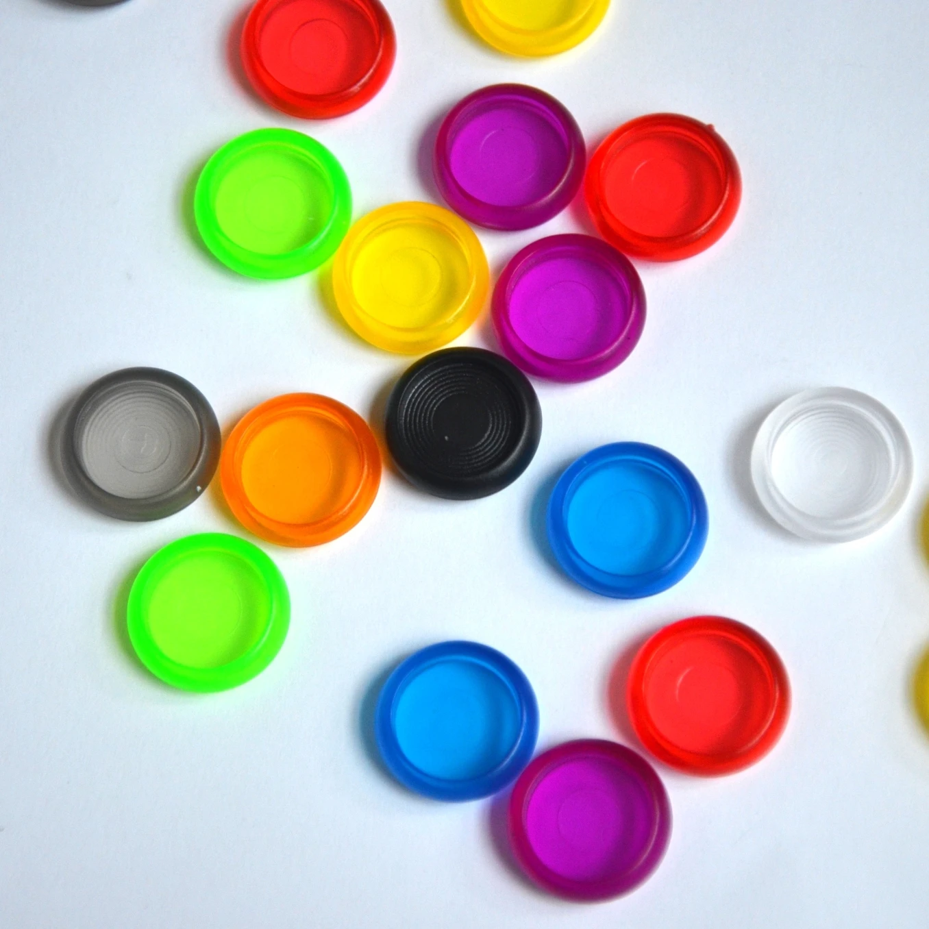 

100pcs 18Mm Plastic Binding Disc Notebook Mushroom Hole Button Notepad Plastic Loose-leaf Buckle Colorful Binder Discs Planner