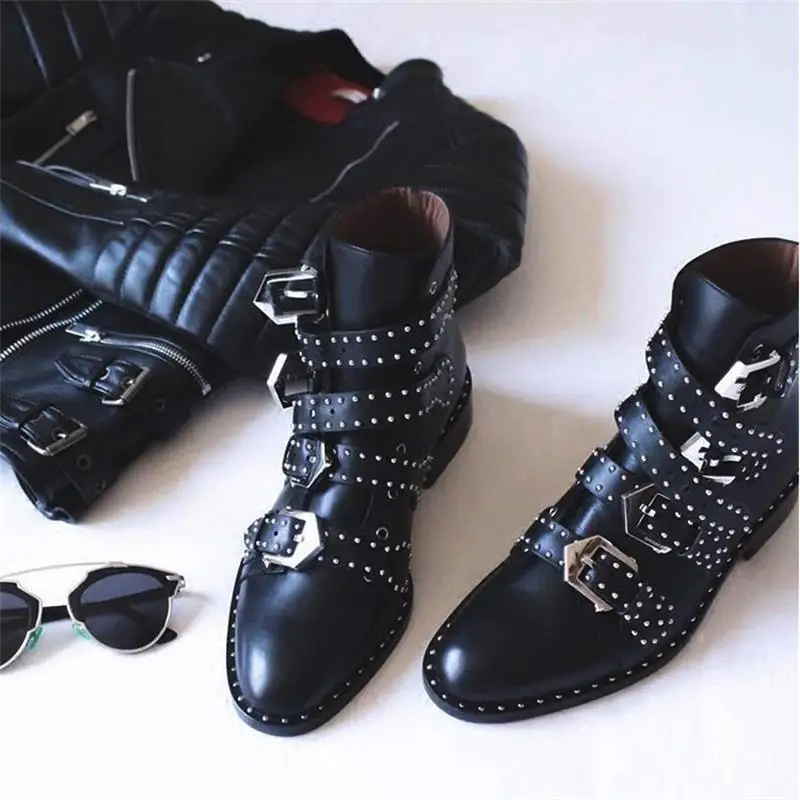 Scarpe donna/Зимние Черные ботильоны в байкерском стиле; женская обувь; женские ботинки с заклепками и круглым носком; женская обувь; Bota Feminina