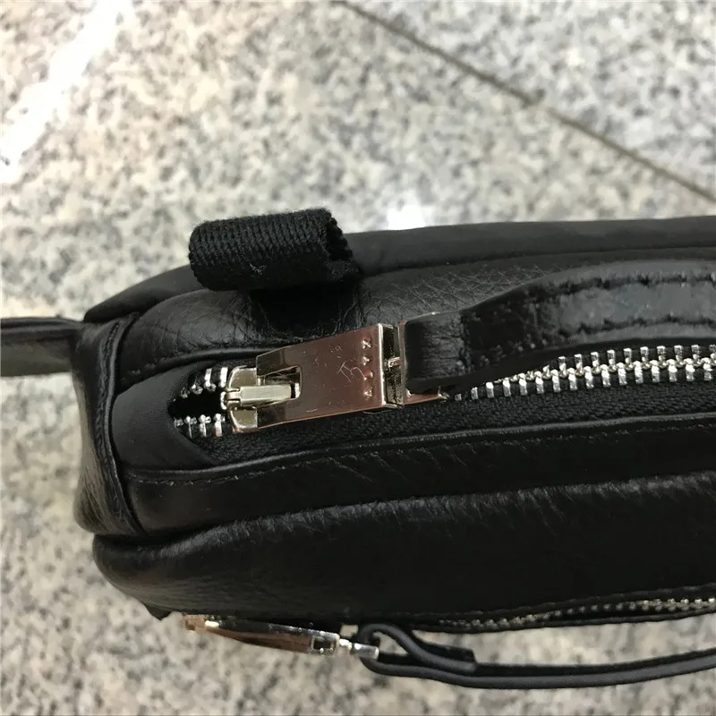 5B1E43A9F07C58A60F26258936633B76