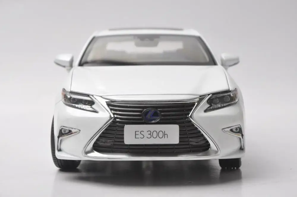 1:18 литая модель для Lexus ES 300h белый Седан сплав игрушечный автомобиль миниатюрная коллекция подарок ES300h ES300 Toyota