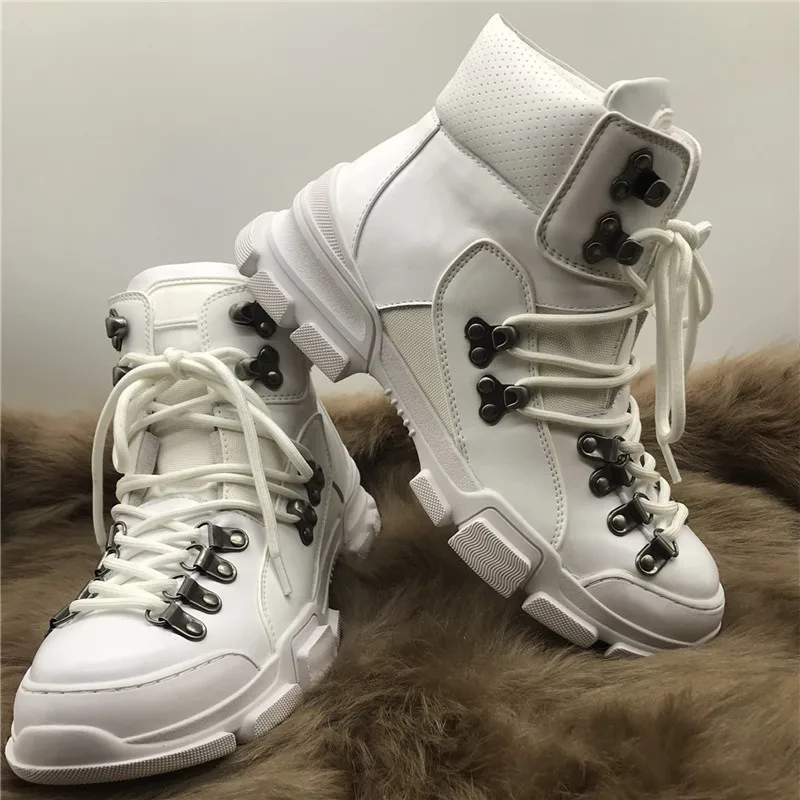 Retro Martin Boots Woman Thick Bottom Cross Lace Up Outdoor Runaway Footwear Punk Metal Decoration Short Ankle Botas Sneakers - Цвет: White