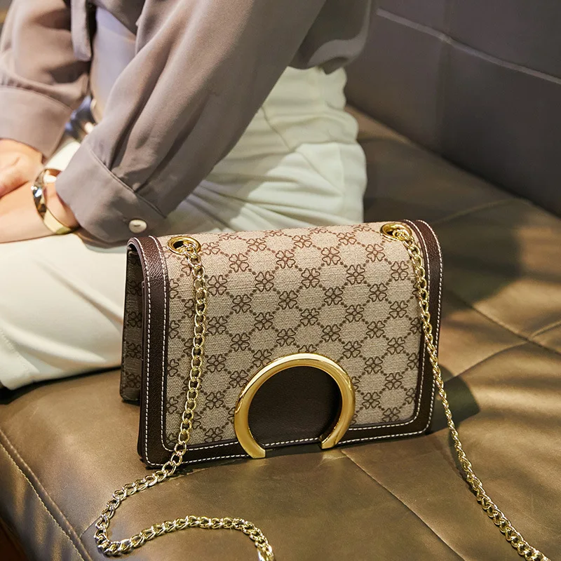 

Bag women's 2020 new slant bag fashion spring and summer European and American one-shoulder lady's bag. Small square bag