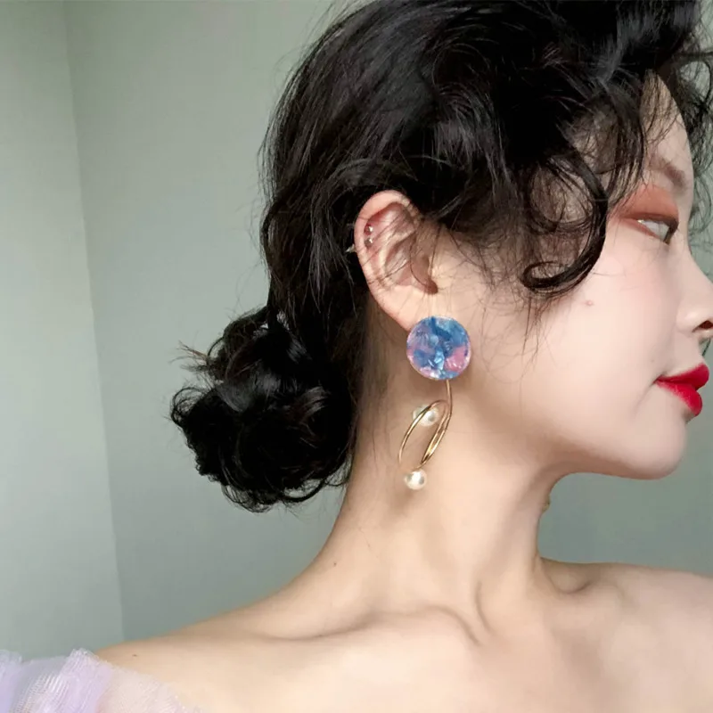 

WKOUD EAM 2019 New Woman Simple S curve imitation pearl metal Earrings Fashion Female Jewelry Accessories Party Gift 6#JY648