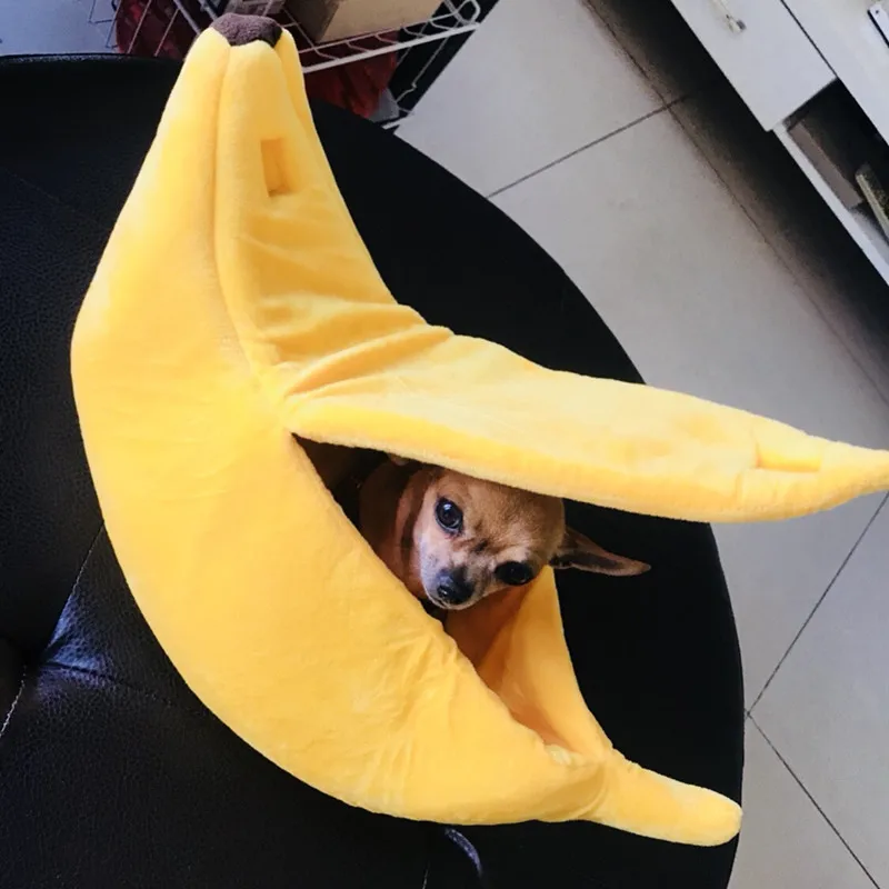 Funny Small Pet Bed Banana Shape Fluffy Warm Soft Plush Breathable Bed Banana Cat Litter Mat Bed K1