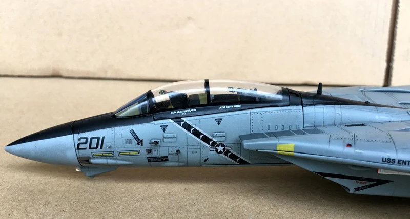Тонкий 1/72 США f-14b истребитель VF-103 пиратский флаг эскадрилья Готовая модель сплава переменная метание крыло