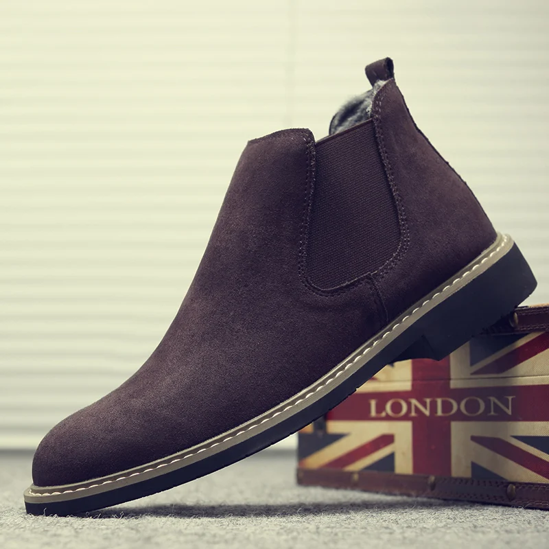 Botas Masculina/мужские ботинки; замшевая обувь без шнуровки; Высококачественная обувь в винтажном британском стиле; зимние ботинки на меху; повседневные ботильоны - Цвет: Коричневый