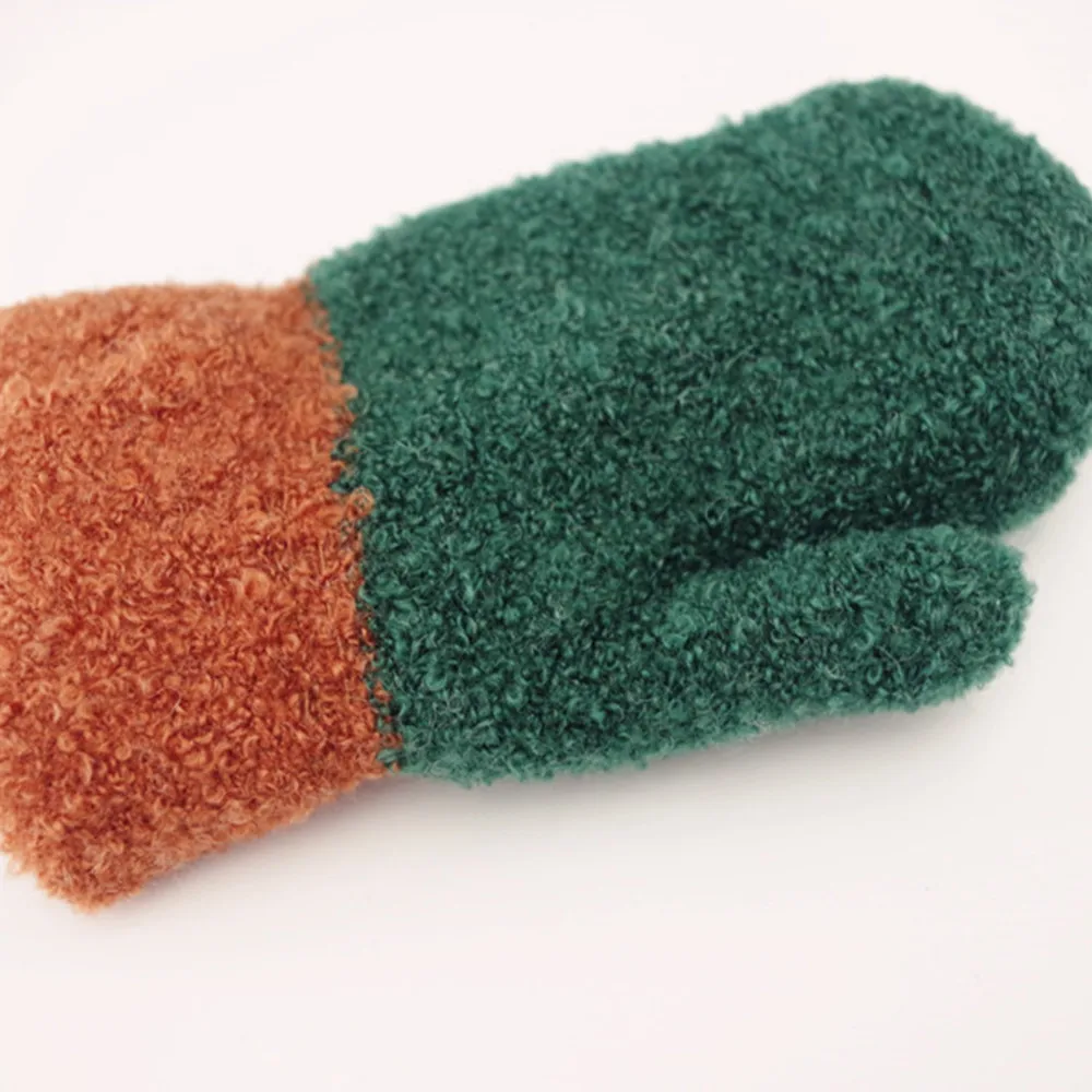 Christmas Children Cute Gloves Christmas Tree Soft Plush Warm Knitted Full Finger Mittens Xmas Kids Gloves Handschuhe Invierno