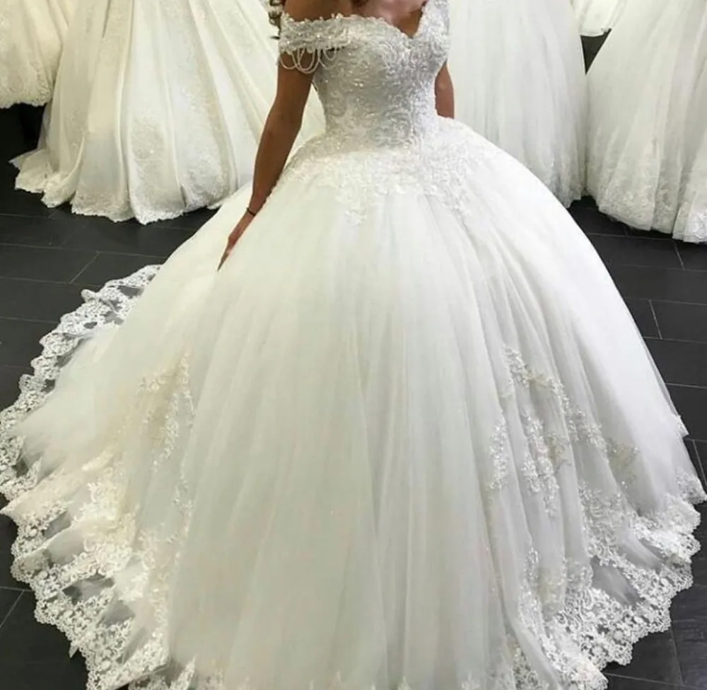 

Ball Gowns Lace Princess Wedding Dresses Backless Off Shoulder Appliques Country Style Bridal Gowns Elegant Vestidoe De Noiva