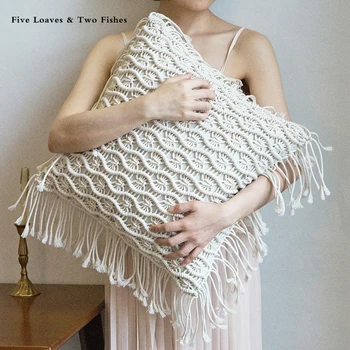 

Hot Christmas New year bedding Handmade woven bohemian Square pillow case with the core Home soft decoration Round Cushion cover