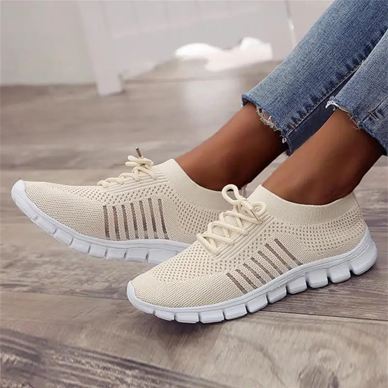 Женские кроссовки из сетчатого материала; коллекция года; сезон лето; дышащие мягкие женские туфли на плоской подошве; однотонные Женские спортивные туфли без застежки; женская обувь
