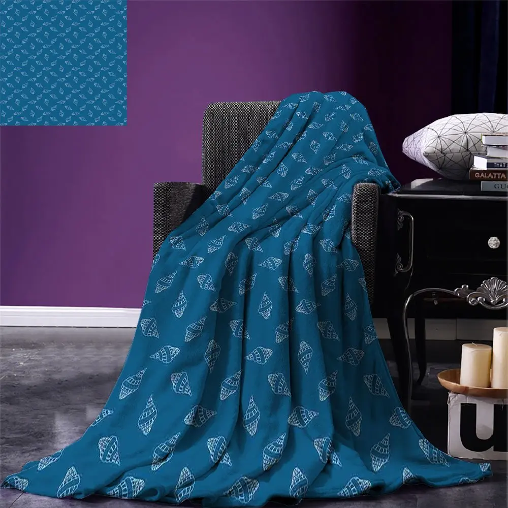 Сине-белое одеяло с абстрактным морским узором и ручной росписью ракушки