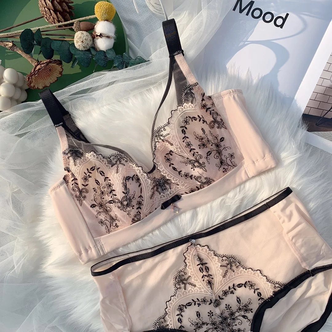 Novo Ultra-fino Roupa Interior Feminina Bordado Sexy Macio Círculo Profundo v Feminino Reunir Ajuste Conjunto Sutiã 6 Cheap Conj. calcinha e sutiã