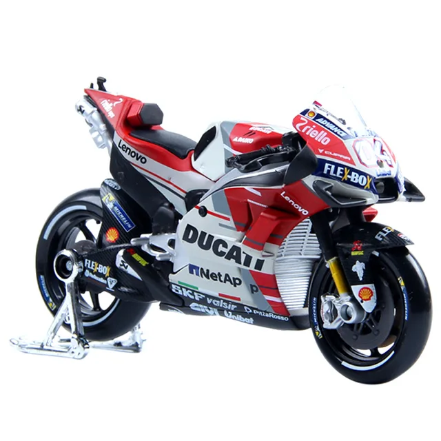 MaistoMaisto 1:18 2018 Yamaha 46 YZR-M1 World Championship 2017 Rossi original authorized simulation alloy motorcycle model toy 4