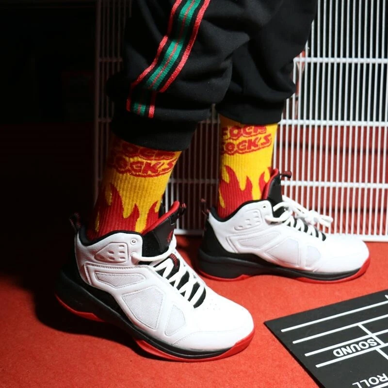 2021 Korean Fashion Trend Combed Cotton Socks Creative Flame Unisex Hip Hop Socks High Quality Street Fashion Skateboard Socks