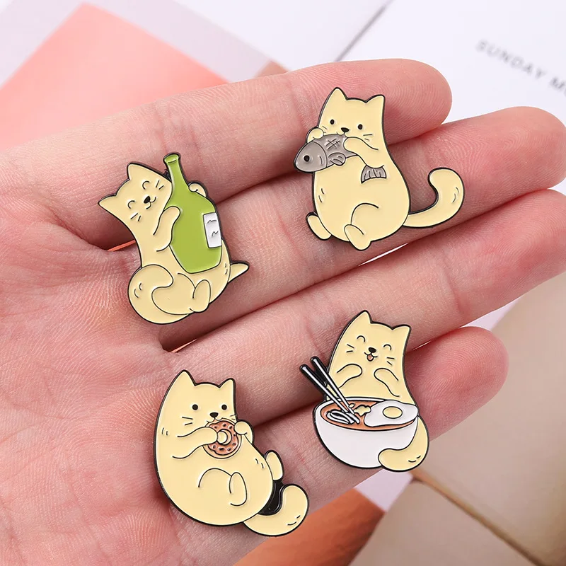 Série de broches de animais fofos Kawaii Gato / Peixe Etc Padrão de forma  de desenho animado bonito crachá de anime Acessórios de roupa - Temu  Portugal