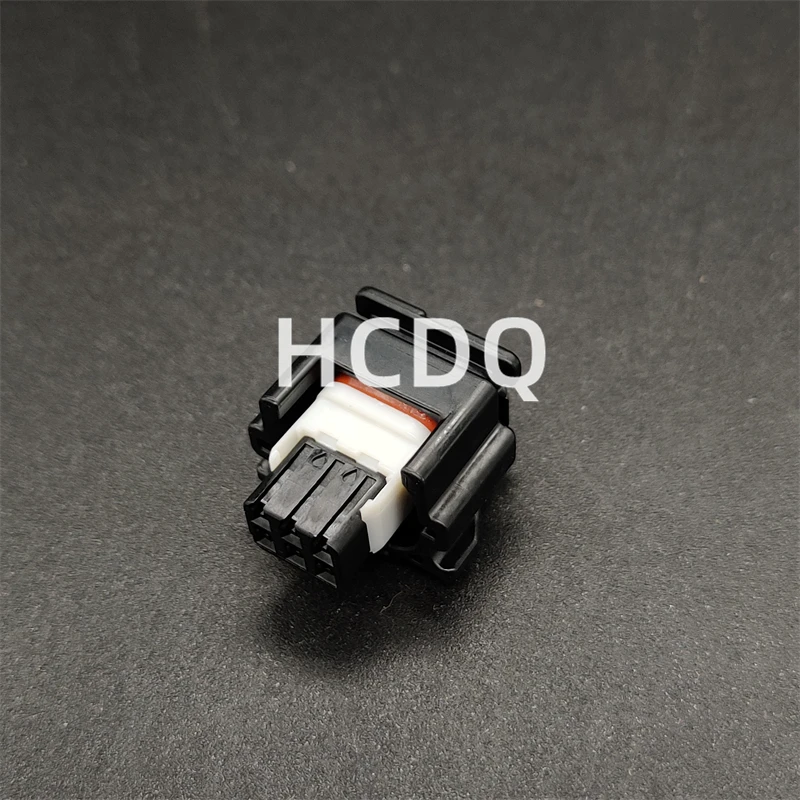 The original 82824-78020 automobile connector shell and connector are supplied from stock