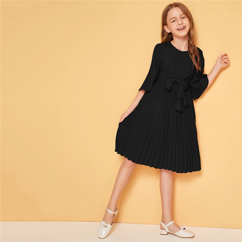 SHEIN/детское однотонное плиссированное платье с завязками спереди для девочек; милое детское платье; коллекция года; Летние Детские платья трапециевидной формы с рукавами-воланами до колена