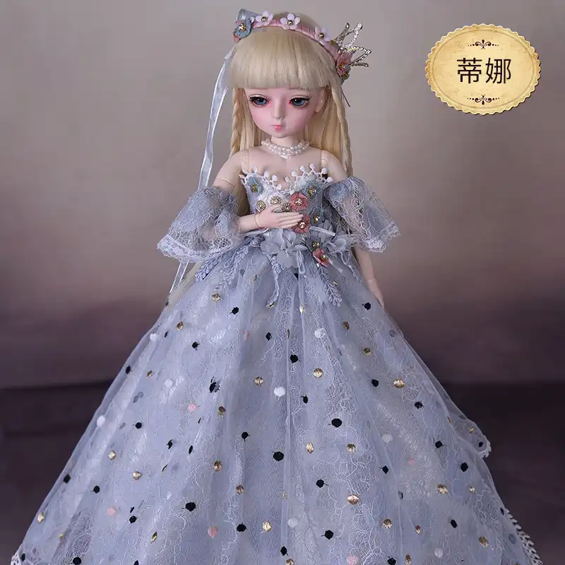 doll dress and makeup