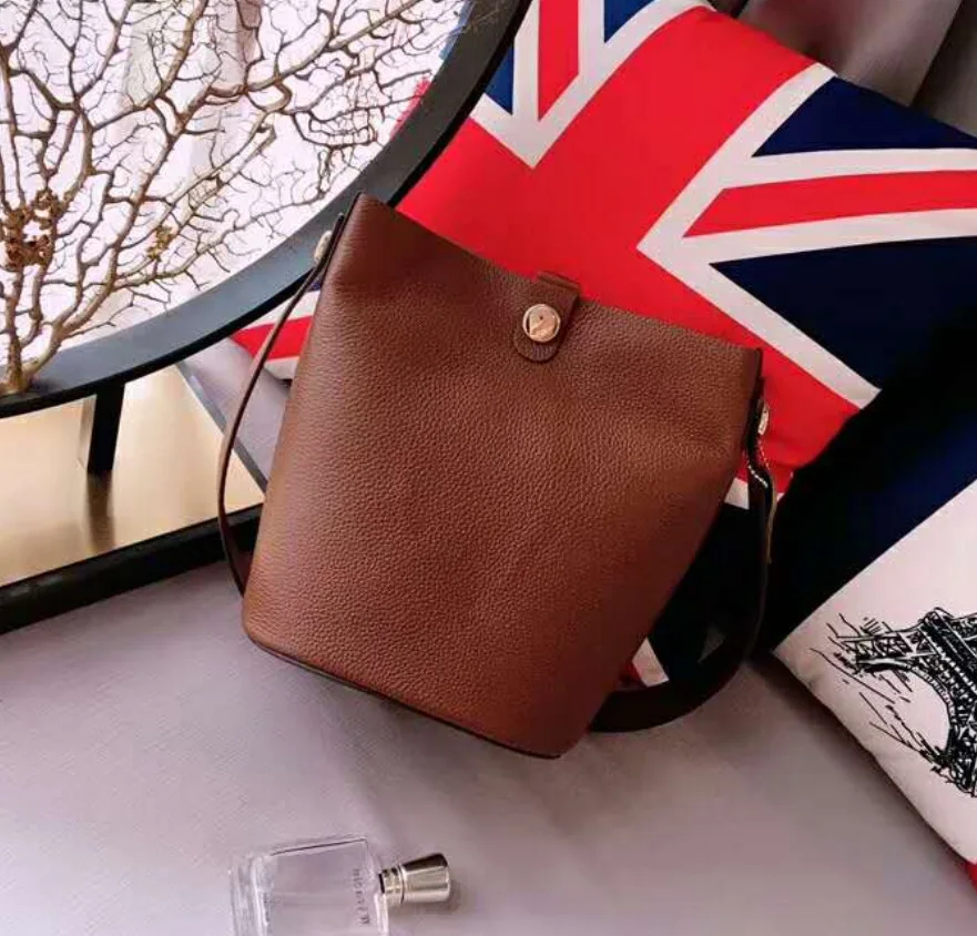 

WOMEN'S Bag Korean-style-Style Different Size Bags Full-grain Leather Embossed Leather Bucket Bag WOMEN'S Shoulder Bag Bag