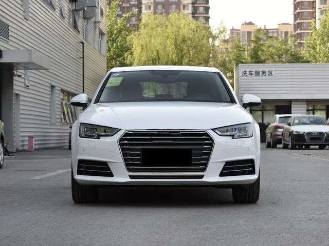 Для audi A4 16/17/18/19 передние фары прозрачный абажуры лампа основа маски фары крышка объектива лобовых фар - Цвет: Left and Right
