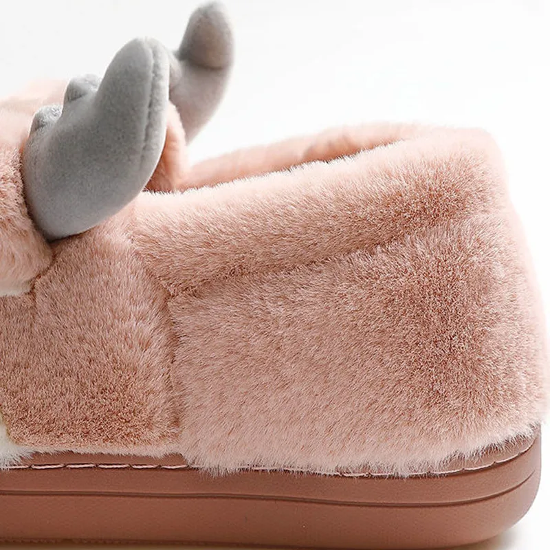Women Winter Warm Slippers Cute Deer Faux Fur Slippers Indoor Outdoor Shoes Non-Slip Soft Cozy Funny Shoes Cartoon Men Slippers