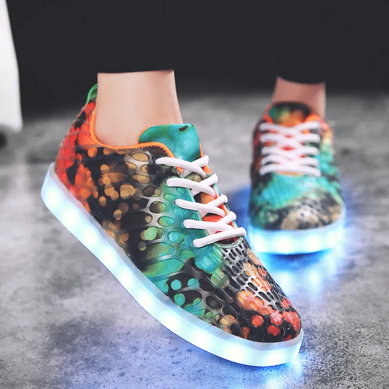 

Multicolor Luminous Non Slip Korean Version Breathable Shoes Men Travel Sport Chaussure Round Toe Summer New Zapatos De Hombre