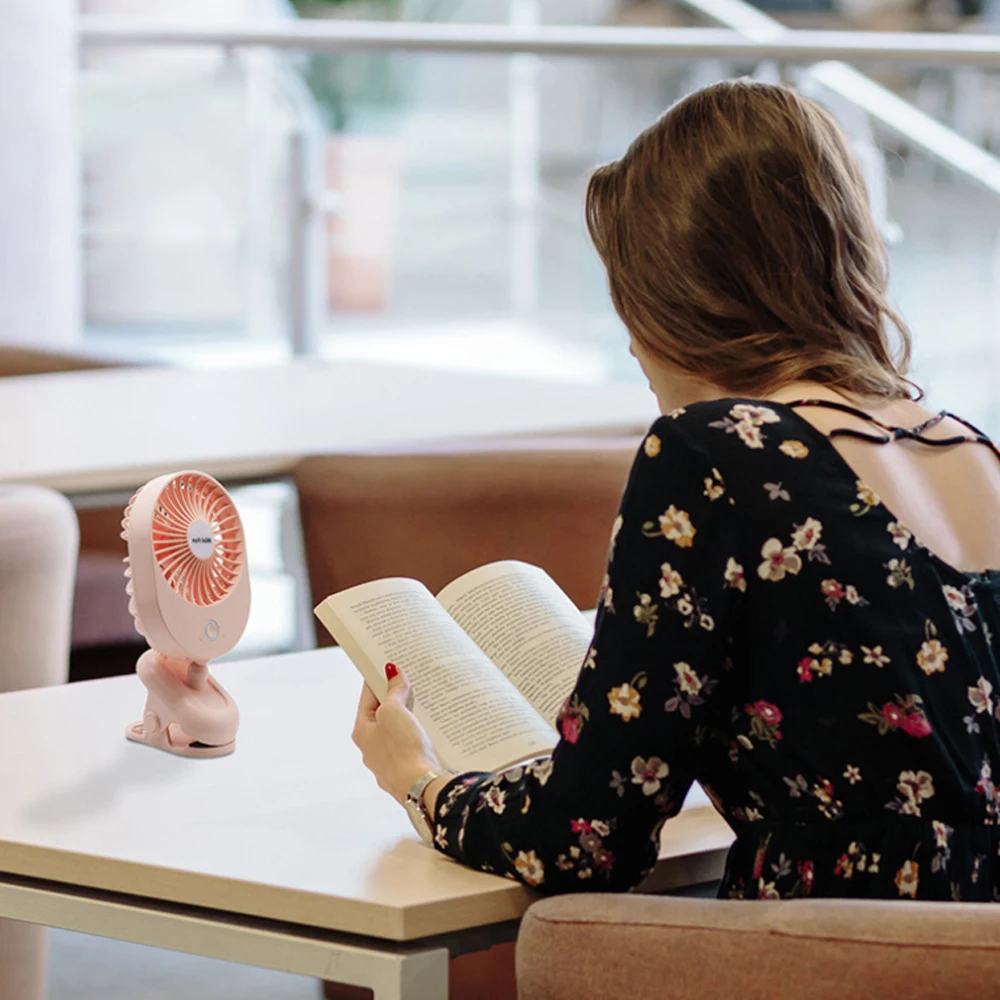 New Portable Mini USB Fan Desk ABS Electric Desktop Computer Table Fan Home Office Electric Fans Mini Ventilator For Office 1pcs New Portable Mini USB Fan Desk ABS Electric Desktop Computer Table Fan Home Office Electric Fans Mini Ventilator For Office 1pcs