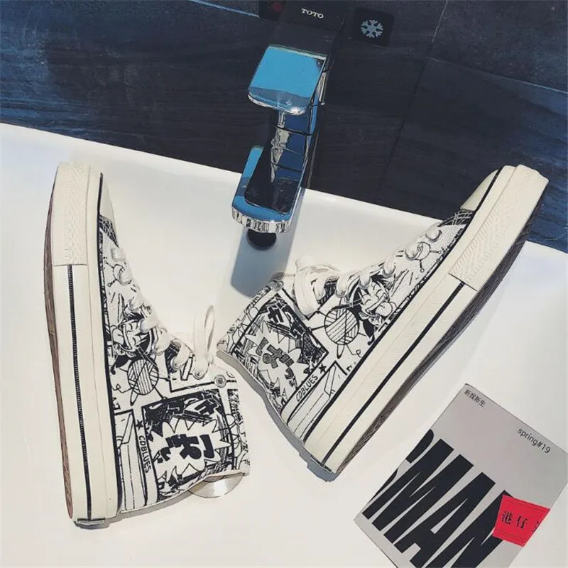 One Piece Dunk High Anime Pikachu Pokemon Cartoon Plimsolls Cosplay Canvas Shoes Caricature Fashion Student Dunk High Black White Scrawl Board Shoes - Цвет: One Piece Dunk High